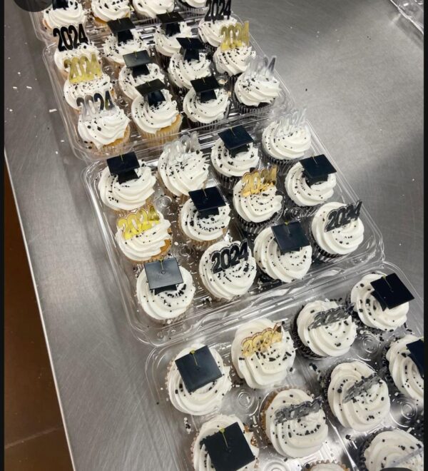Italian Cream Cakes - Image 3